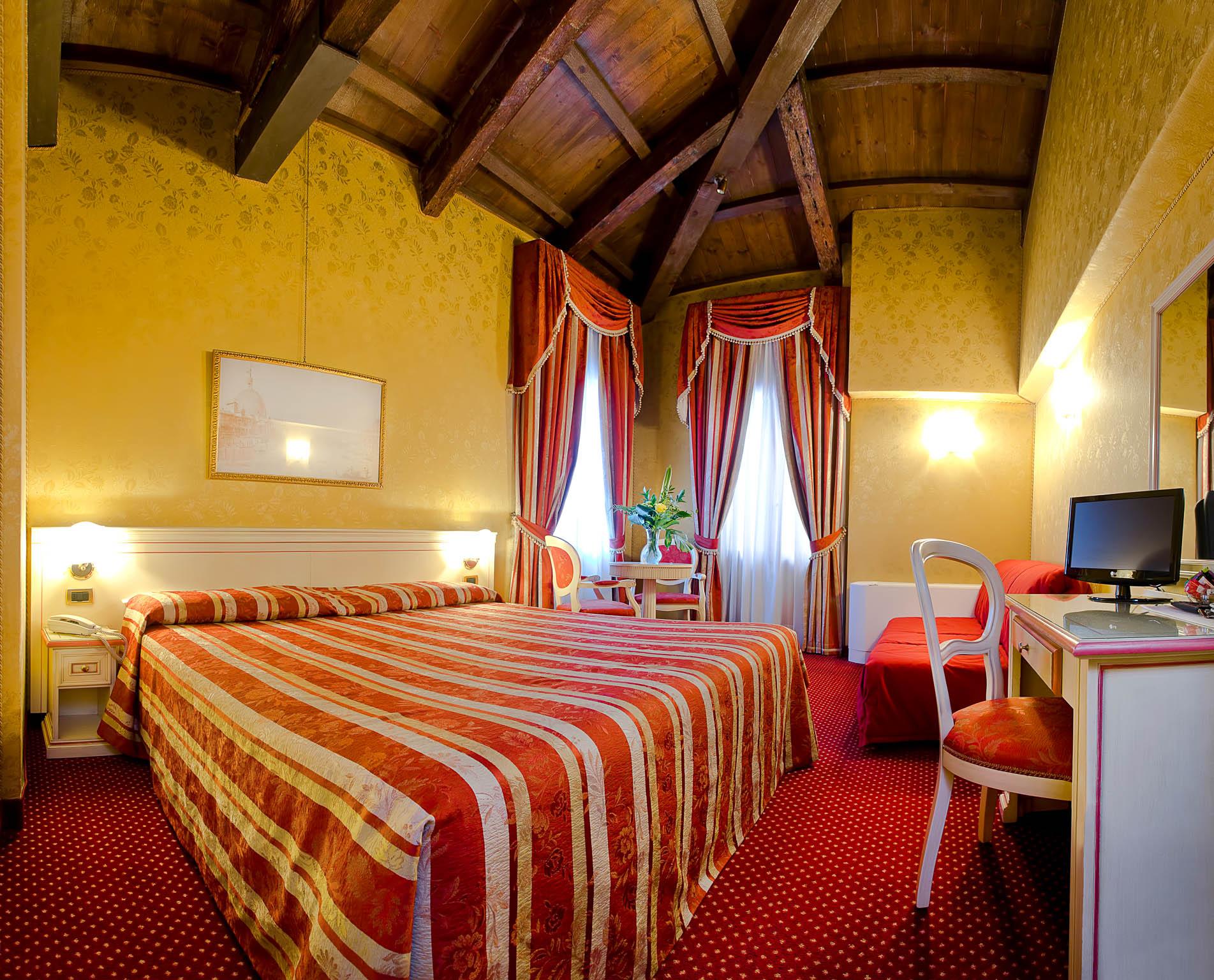 Ca' San Polo Hotel Venice Exterior photo