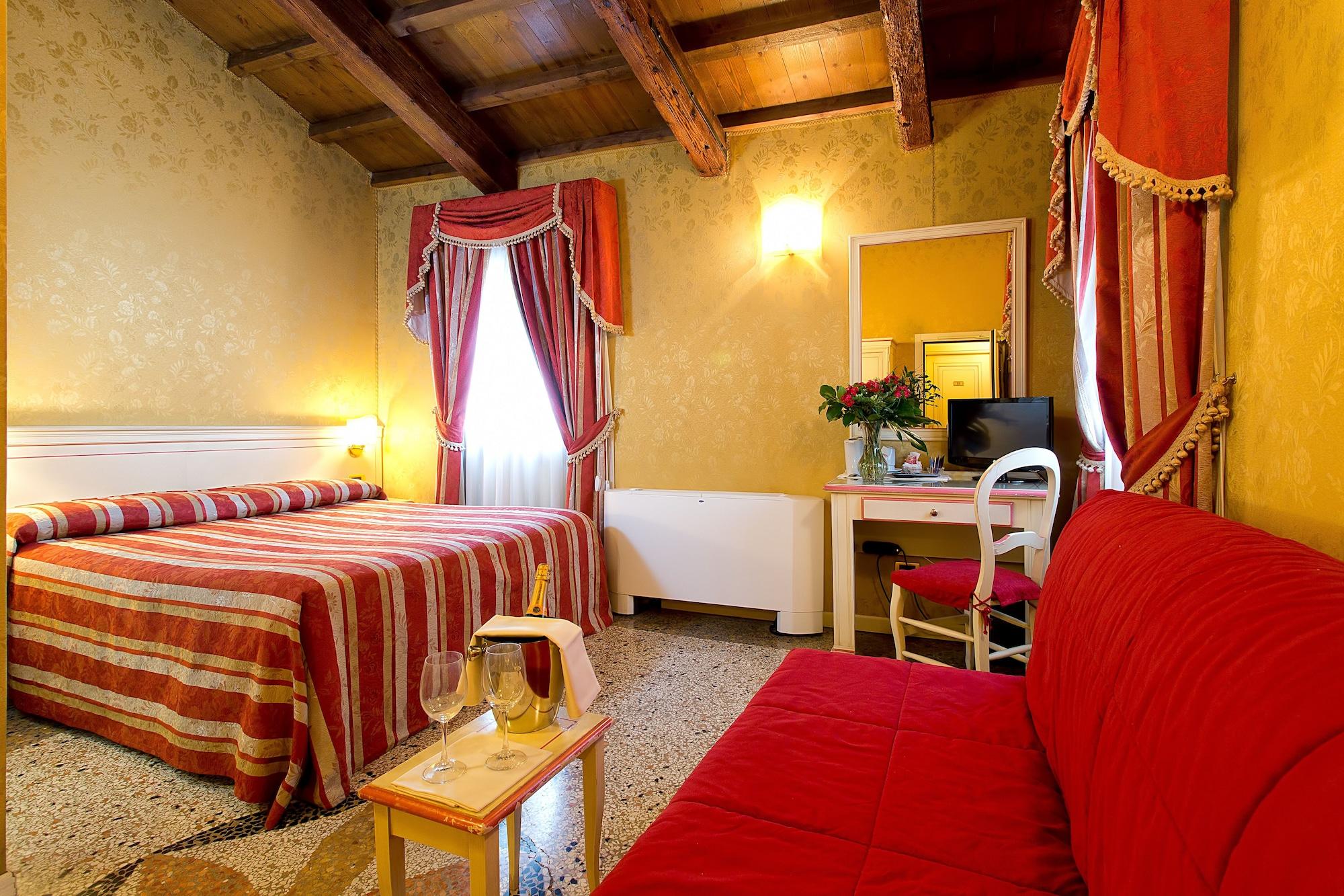 Ca' San Polo Hotel Venice Exterior photo