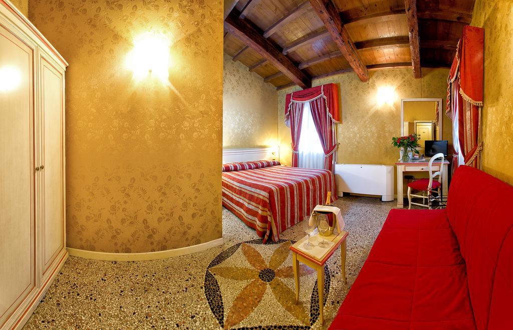 Ca' San Polo Hotel Venice Exterior photo