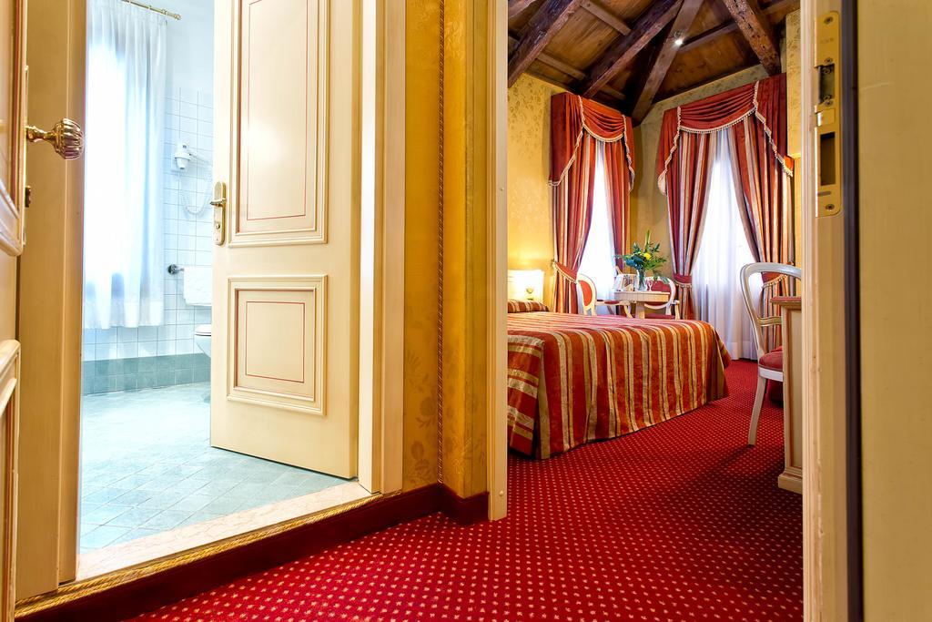 Ca' San Polo Hotel Venice Exterior photo