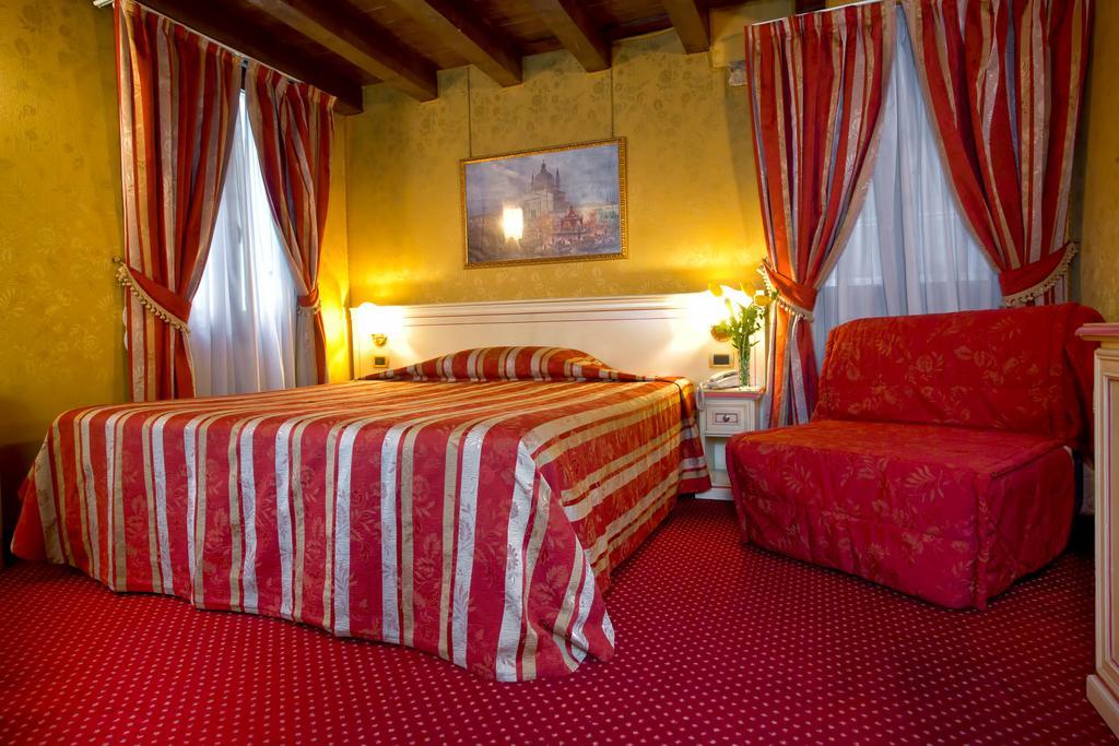 Ca' San Polo Hotel Venice Exterior photo